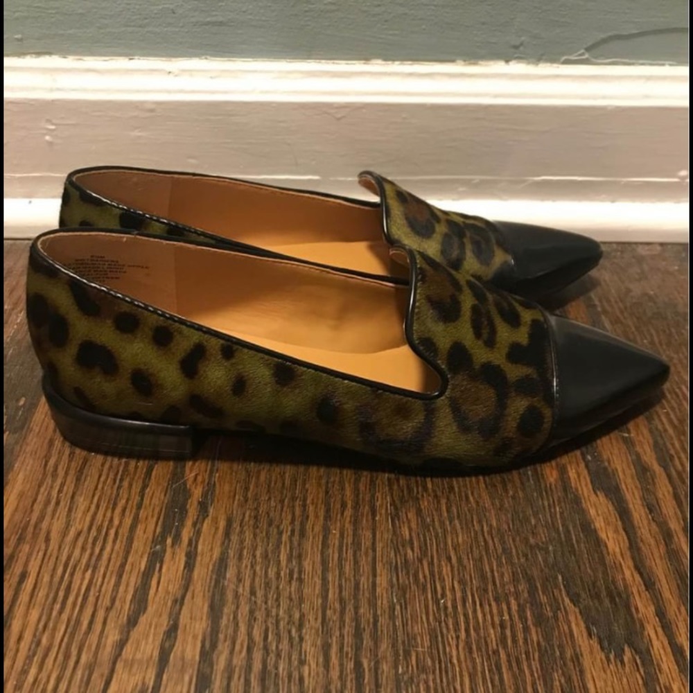 Nine West pointed leopard flats